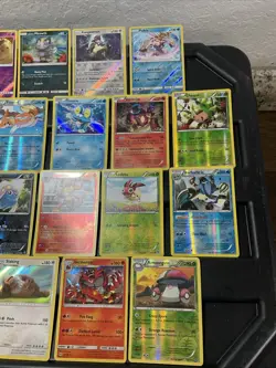 (30) Pokemon Cards Lot WOTC Vtg Holo STAMPED REVERSE Lucario Xerneas Palkia - Image 4