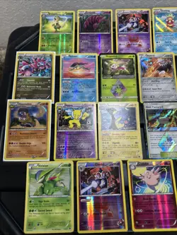 (30) Pokemon Cards Lot WOTC Vtg Holo STAMPED REVERSE Typhlosion Suicune Virizion - Image 2