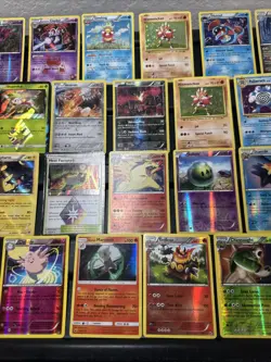 (30) Pokemon Cards Lot WOTC Vtg Holo STAMPED REVERSE Typhlosion Suicune Virizion - Image 3