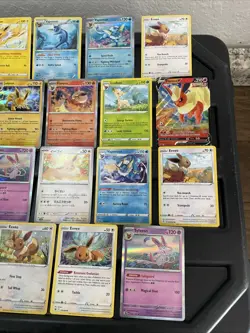 (30) EEVEE CARDS LOT VTG HOLO GLACEON LEAFEON ESPEON JOLTEON EVOLUTION Swsh - Image 4