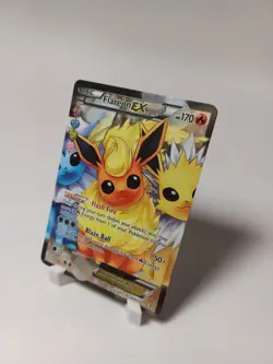 Flareon EX - RC28/RC32 Generations Radiant Collection Ultra Rare Pokemon Card NM - Image 2