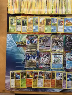 Vintage Pokemon Card Lot Holo Etc MP-Damaged Umbreon Tag Team Pikachu Fire 650+ - Image 3