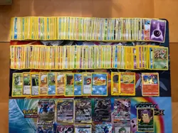 Vintage Pokemon Card Lot Holo Etc MP-Damaged Umbreon Tag Team Pikachu Fire 650+ - Image 4