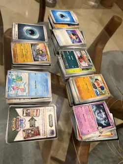900 Pokemon Cards Bulk Lot INCLUDES HOLOS REVERSE TRAINERS CODE CARDS - Image 2