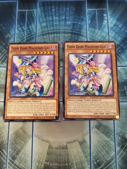 Yugioh - Toon Dark Magician Girl DPBC-EN044 NM 1st ed Common x2 - Image 1