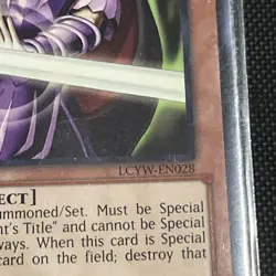 Yugioh! Dark Magician Knight LCYW-EN028 1st Edition nm - Image 2