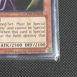 Yugioh! Dark Magician Knight LCYW-EN028 1st Edition nm - Image 4