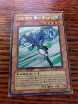 PL - Yu-Gi-Oh! Ultra Rare Elemental Hero Stratos JUMP-EN012 - Image 1