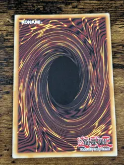 YU-GI-OH BLUE EYES WHITE DRAGON ALT ART MVP1-ENSV4 NM MOVIE PACK - Image 2