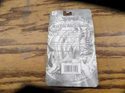 Yu-Gi-Oh! LEGEND OF BLUE EYES WHITE DRAGON Booster Blister Pack English Ed. ???? - Image 3