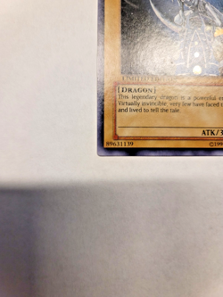 Blue-Eyes White Dragon YAP1-EN001 Anniversary Pack Limited Edition - Image 5