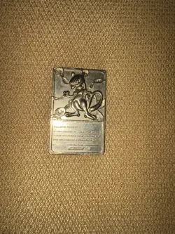1999 Pokemon 23K Gold Plated Mewtwo Trading Card Burger King Limited Edition - Image 2