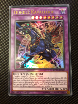 Yu-Gi-Oh! Dunkle Kavallerie, DUPO-DE002, UR, 1. Auflage, Deutsch, Excellent - Image 1