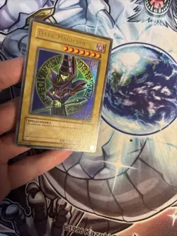 (123) Yugioh Dark Magician LOB-005 Ultra Rare Unlimited LP - Image 2