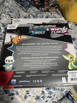 Pokemon TCG: Scarlet & Violet - White Flare Binder and Poster Collection - Image 2