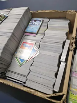 Lotto 13Kg Carte Pokemon Comuni/Non Comuni Reverse Holo - Image 5