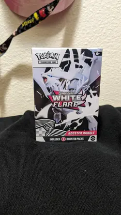 Pokemon TCG Scarlet and Violet White Flare Booster Bundle- 6 Packs Factory - Image 1