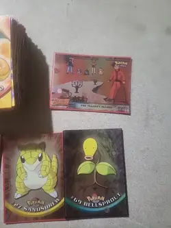 Pokemon Topps Card Lot X18 Holo X100 Non Holo - Image 4