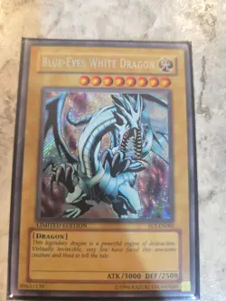 Blue-Eyes White Dragon Limited Edition Secret Rare Card FL1-EN001 - Image 1