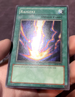Yugioh! Raigeki LOB-053 Super Rare Unlimited Original Print Near Mint - Image 4