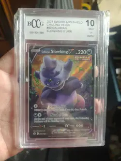 Pokemon Card Galarian Slowking v Mint Condition, Single Strike, 99/198 - Image 1