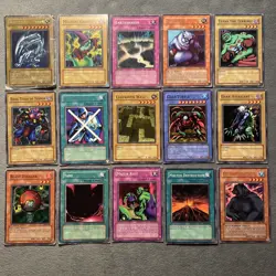 Vintage Yu-Gi-Oh Cards Lot 1996 Holo Blue Eyes White Dragon DAMAGED Heavy Play - Image 1