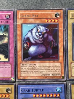 Vintage Yu-Gi-Oh Cards Lot 1996 Holo Blue Eyes White Dragon DAMAGED Heavy Play - Image 5