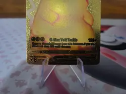 Pikachu VMax HP310 Gold Foil Fan Art Textured Collector Pokemon Card 044/185 . - Image 3