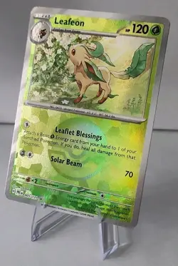 Pokemon TCG Leafeon Pokeball Holo Prismatic Card 005/131 Evolutions NM - Image 1