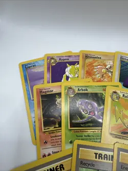 Lot of 13 1999 Pokemon Fossil Base. - Image 3