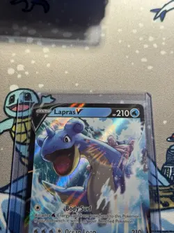 Pokemon TCG Lapras v Ultra Rare Holo Card 049/202 Swsh01 Sword & Shield Base Set - Image 2