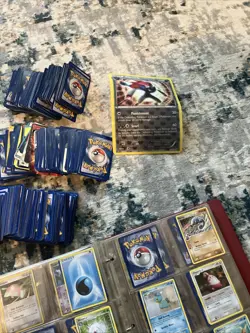 Random Pokemon Cards Lot - Image 3