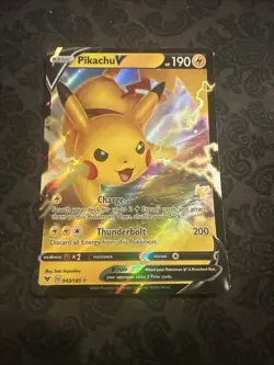 Pikachu V 043/185 Vivid Voltage Holo Pokemon - Image 1