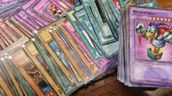 Yu-Gi-Oh Lot of ~ 980 Cards Lots of 1st Edition Common Rare 60/40 Vintage/New - Image 5