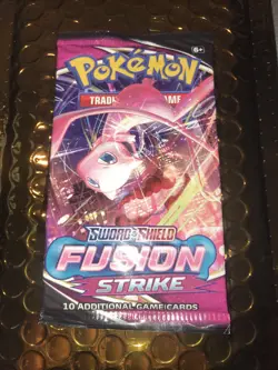 Pokemon TCG: Sword and Shield Fusion Strike Booster Pack Sealed - Random Art - Image 1
