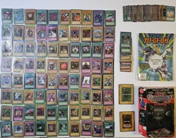 Yu-gi-oh Dungeon Dice Monsters Starter Set, Magazine, & 200+ Card Lot - Image 1