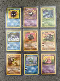 27 x Pokemon Vintage - Non Holo Cards - Fossil Set 1999 - Never Played. - Image 1