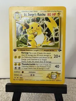 2000 POKEMON GYM CHALLENGE 1ST EDITION #11/132 LT. SURGE'S RAICHU HOLO - Image 1