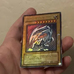 Yugioh Blue Eyes White Dragon SDK-001 Full Holo Bleed Misprint - Image 2