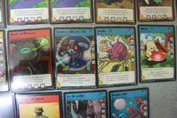 🍓 Vintage Neopets Trading Card Game Lot WOTC TCG Yellow Shoyru Blue Ixi Bundle - Image 2