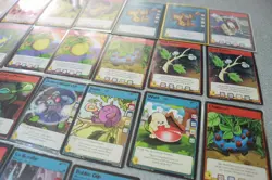 🍓 Vintage Neopets Trading Card Game Lot WOTC TCG Yellow Shoyru Blue Ixi Bundle - Image 4