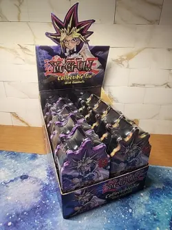 Yu-Gi-Oh! 10 Collectible Tin Card Carrying Case W/Gumball Toy Site 2005 DISPLAY - Image 1
