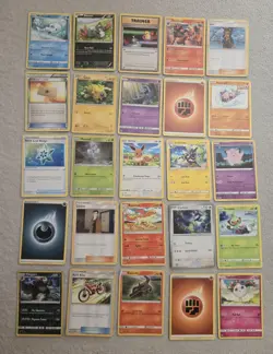 Pokemon Cards Lot of 100 - Image 1