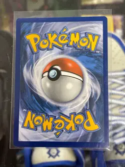 Pokemon - Hidden Fates - PIKACHU 19/68 - Non Holo New SET BUILDER COLLECT - Image 2