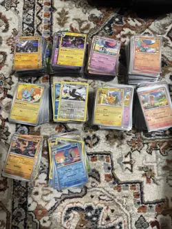 925 Pokemon TCG Cards Bulk Lot - All Holos & Reverse Holos No Energy/Trainers - Image 1