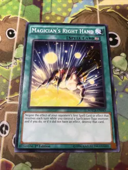 1x (LP) Magician's Right Hand - MACR-EN049 - Common - 1st Edition YuGiOh - Image 1