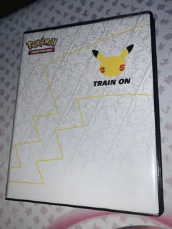 Pokemon 25th Anniversary Jumbo Card Binder Holds 30 Cards NM Condition 💎 - Image 1
