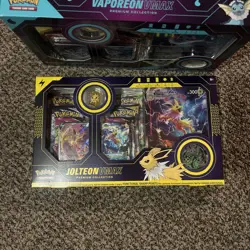 Pokemon Eeveelution Vmax Premium Collection Vaporeon Flareon Jolteon Set of 3 - Image 3