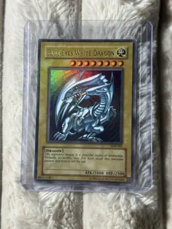 Vintage 4 card yu-gi-oh lot Varying Condition. - Image 4