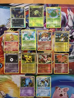 Vintage Pokemon Card Lot Holo Reverse Holo Fire Charizard Blastoise Flareon - Image 3